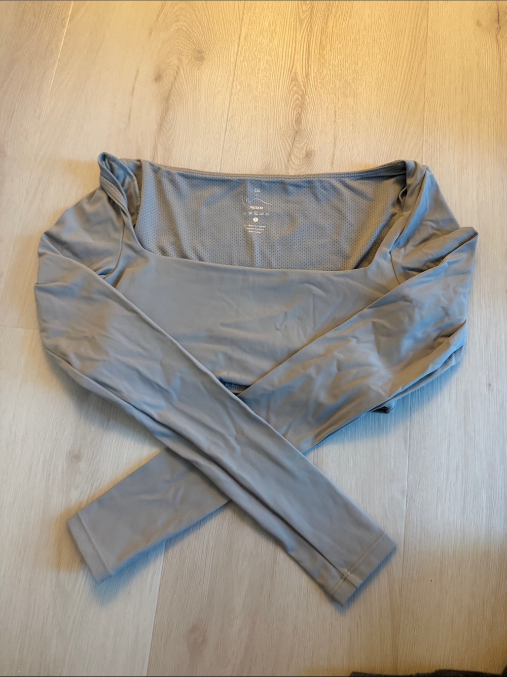 CSB SZ S Freedom Scoop Long Sleeve Crop - Picture 3 of 4